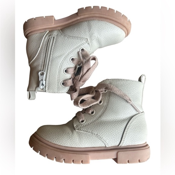 Cat & Jack White and Pink Boots with Textured Upper and Light Rubber Soles - Picture 3 of 6